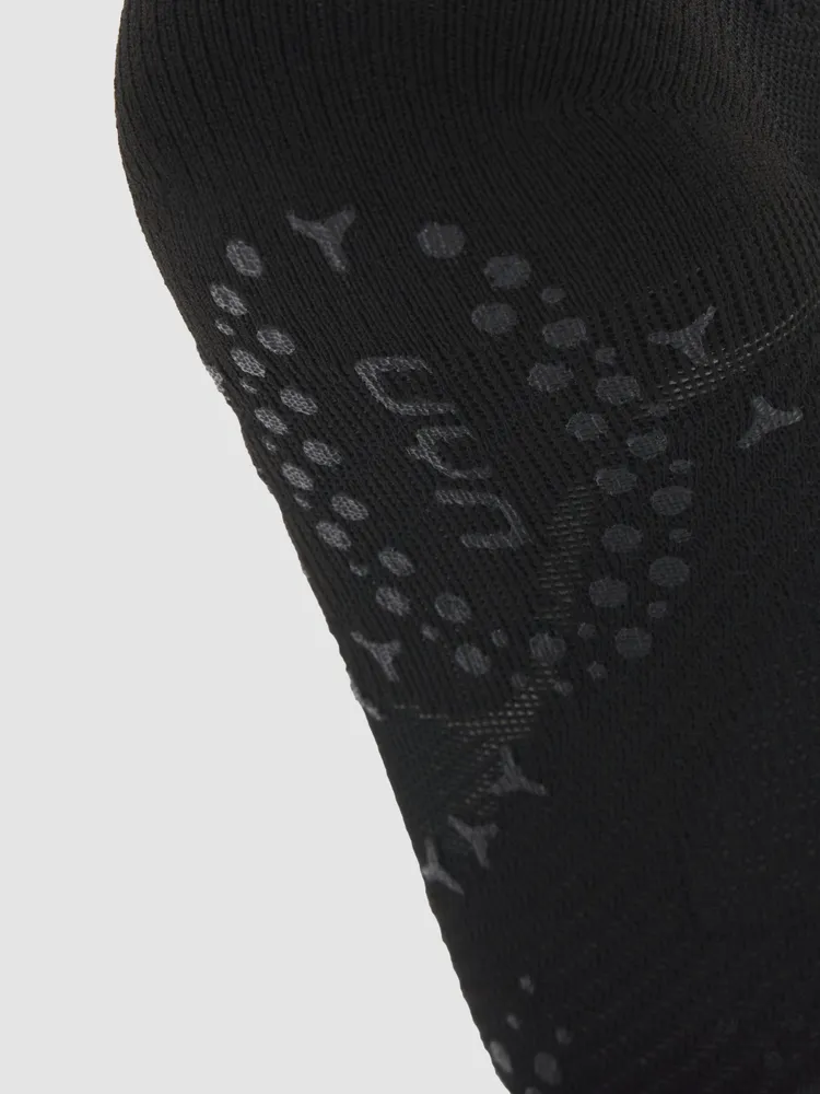RUNNER'S ONE SHORT GRIP SOCKS Black