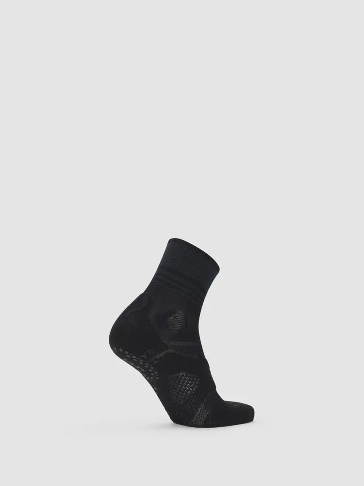 RUNNER'S ONE SHORT GRIP SOCKS Black